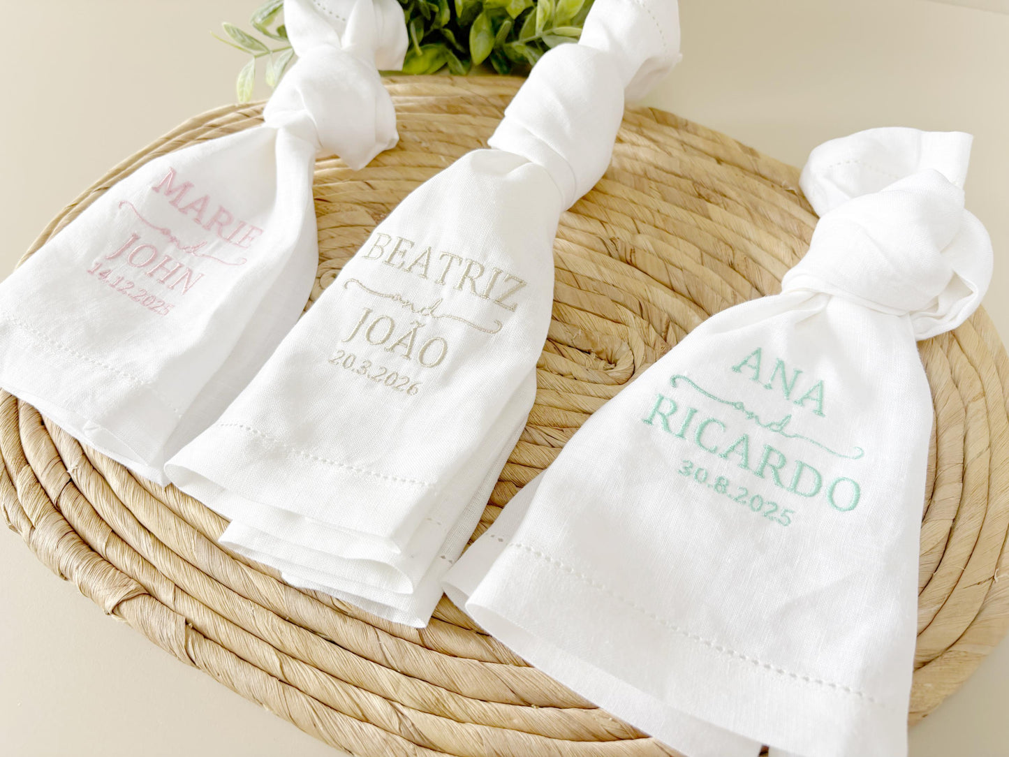 Wedding napkin table place names Personalized linen with embroidered monogram, engagements & elegant table settings
