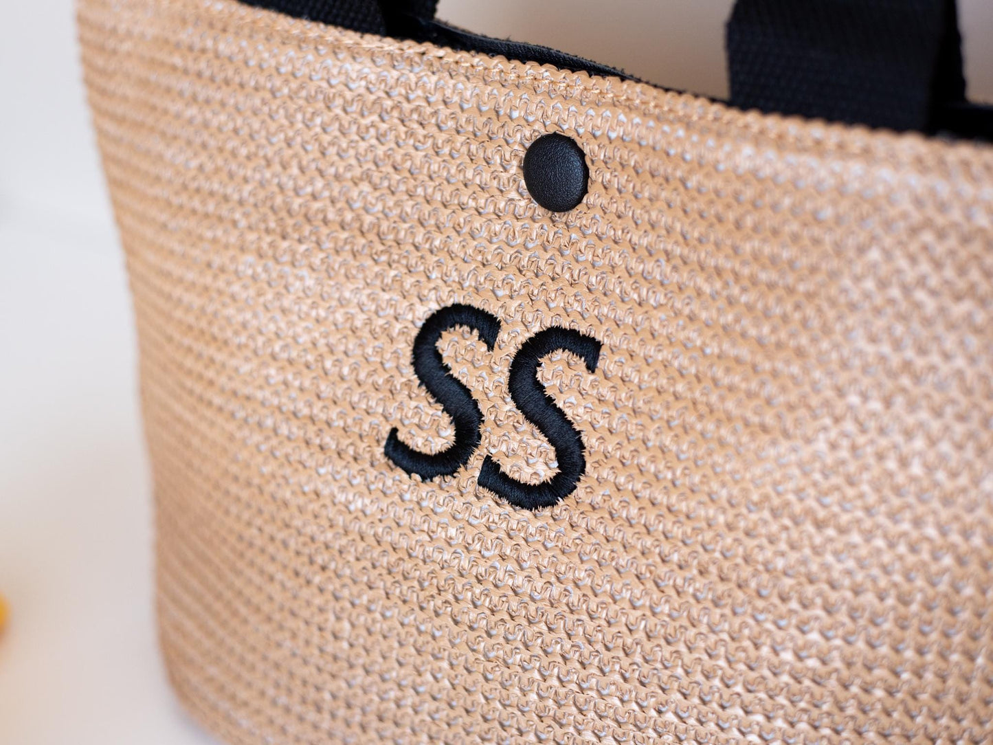 Bridesmaid Gift Tote – Custom Straw Bag with Name & Initials, Satin Bow, Personalized Wedding Party Favor, Mini Beach Purse