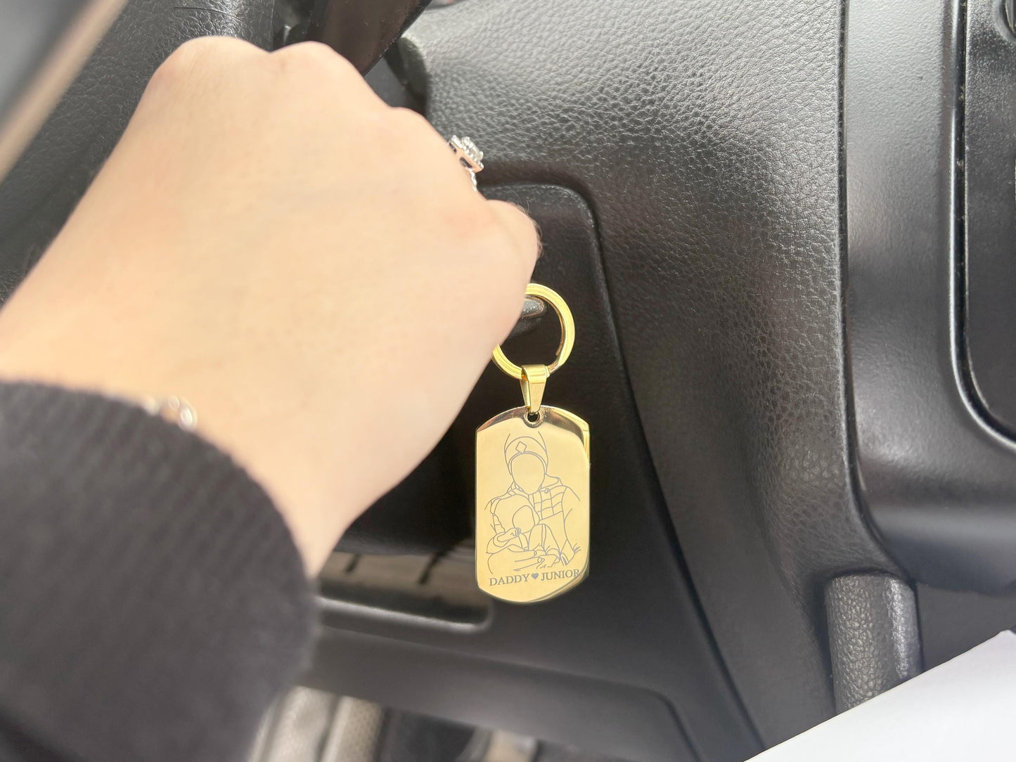 Custom Photo Outline Engraved Keychain – Personalized Daddy Gift