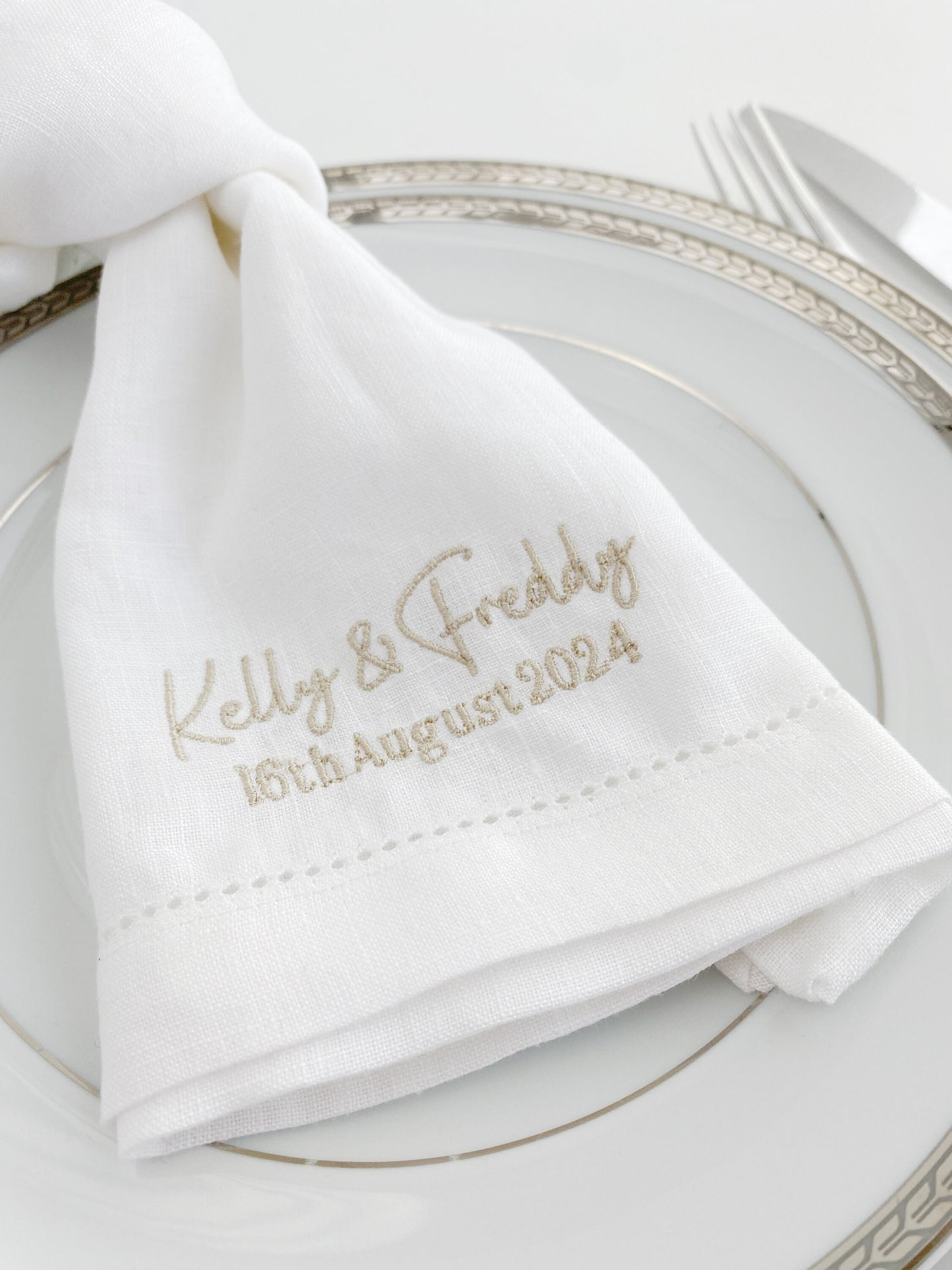 Custom Linen Napkin with Embroidered Monogram | Ideal for Weddings, engagements and Housewarming Gifts